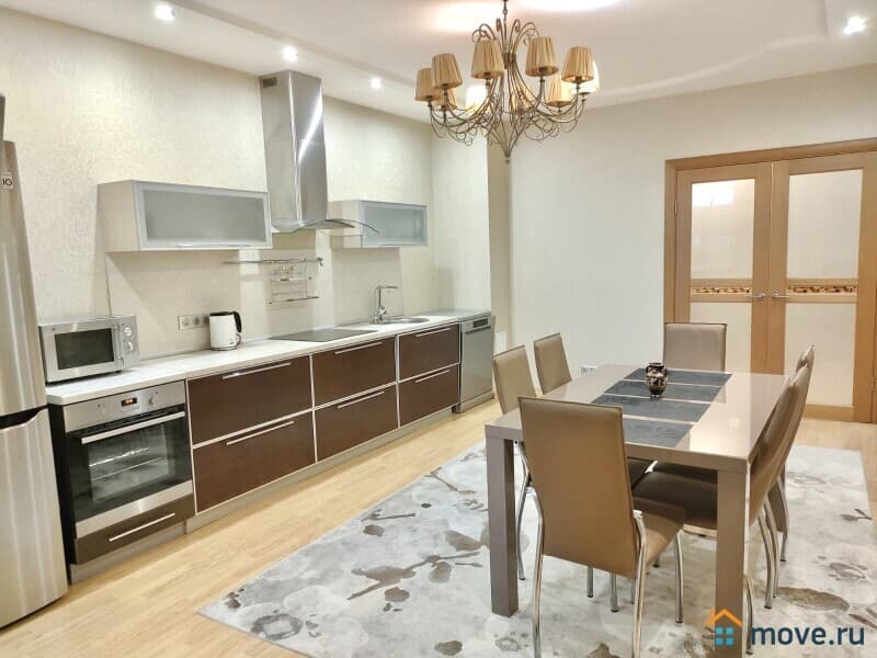 4-комн. квартира, 140 м²