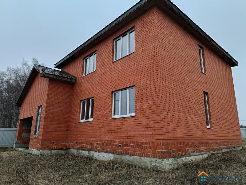 коттедж, 300 м²