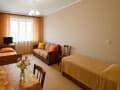 Снять двухкомнатную квартиру на сутки, 46 м², этаж 3 из 3. Фото 1