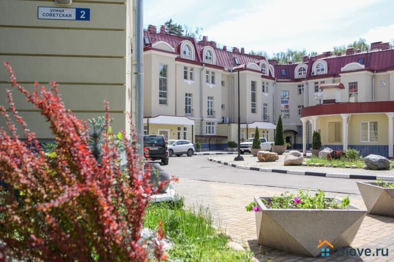 6-комн. квартира, 260 м²