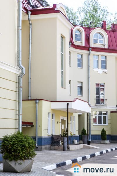 6-комн. квартира, 260 м²