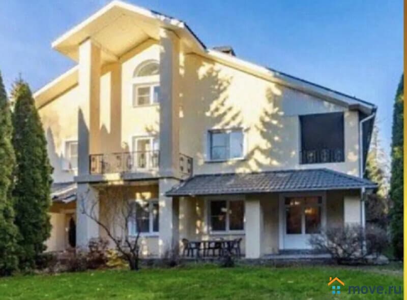 коттедж, 550 м&sup2;