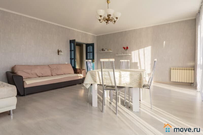 3-комн. квартира, 98.2 м&sup2;