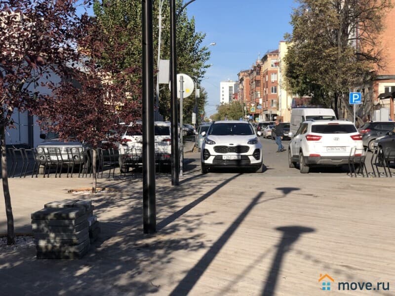 нежилое здание, 5722 м²