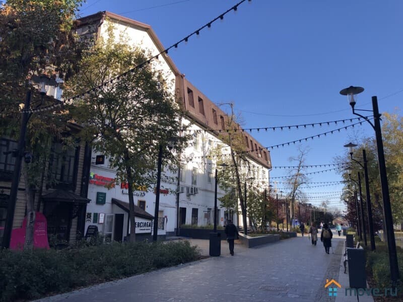 нежилое здание, 5722 м²