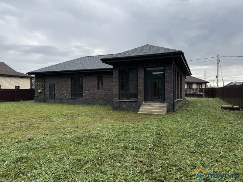 коттедж, 160 м&sup2;