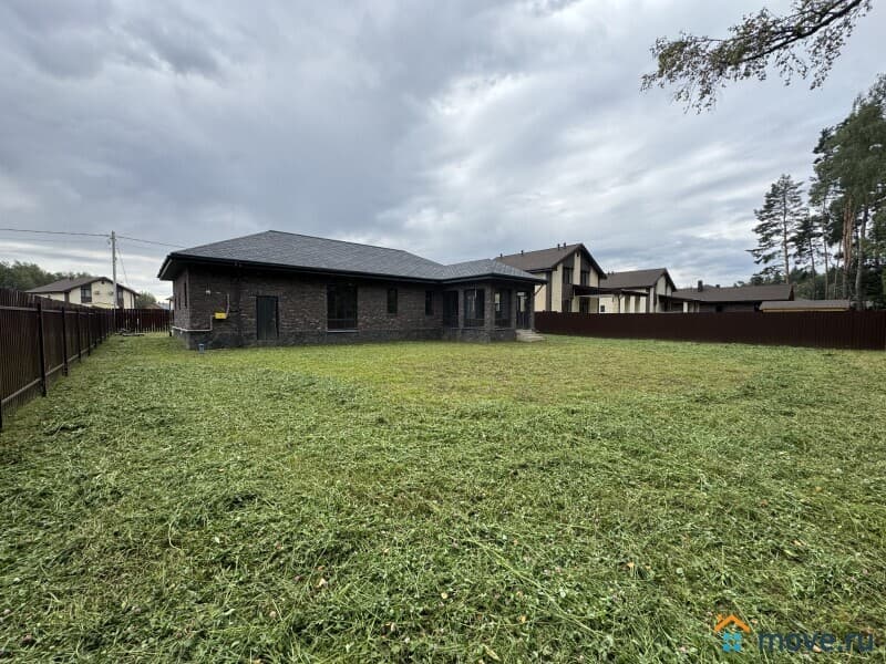 коттедж, 160 м&sup2;