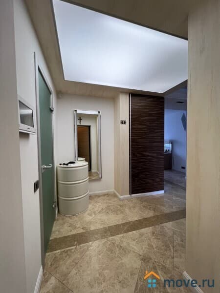 6-комн. квартира, 170 м²