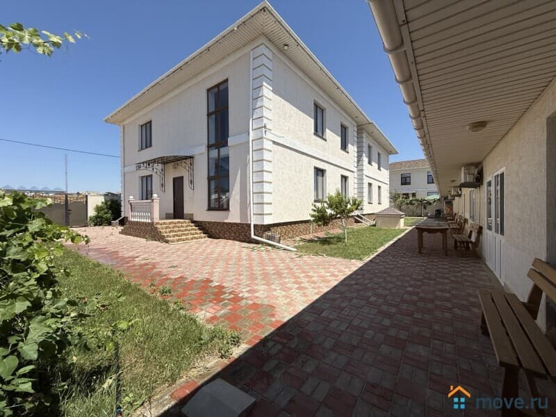 дом, 292 м&sup2;