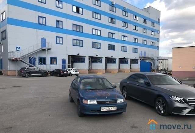 склад, 5300 м²