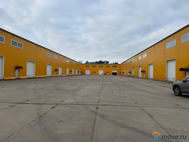 склад, 2200 м&sup2;