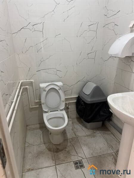 склад, 1300 м&sup2;