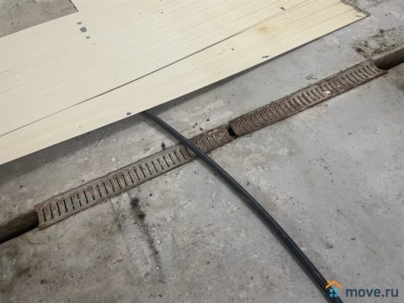 склад, 2000 м&sup2;