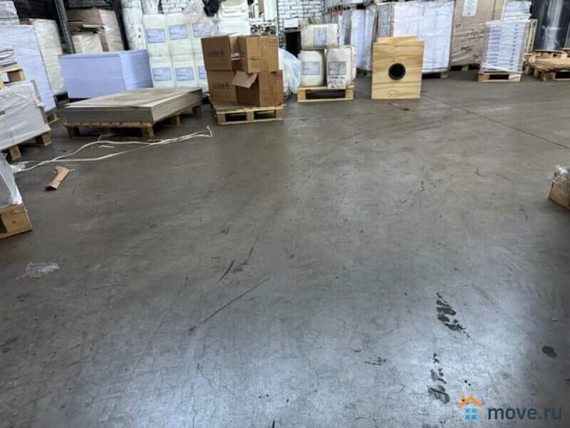 склад, 600 м&sup2;
