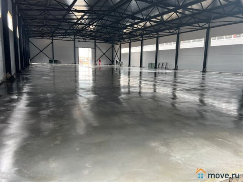 склад, 1300 м&sup2;