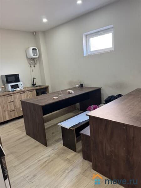 склад, 1300 м&sup2;