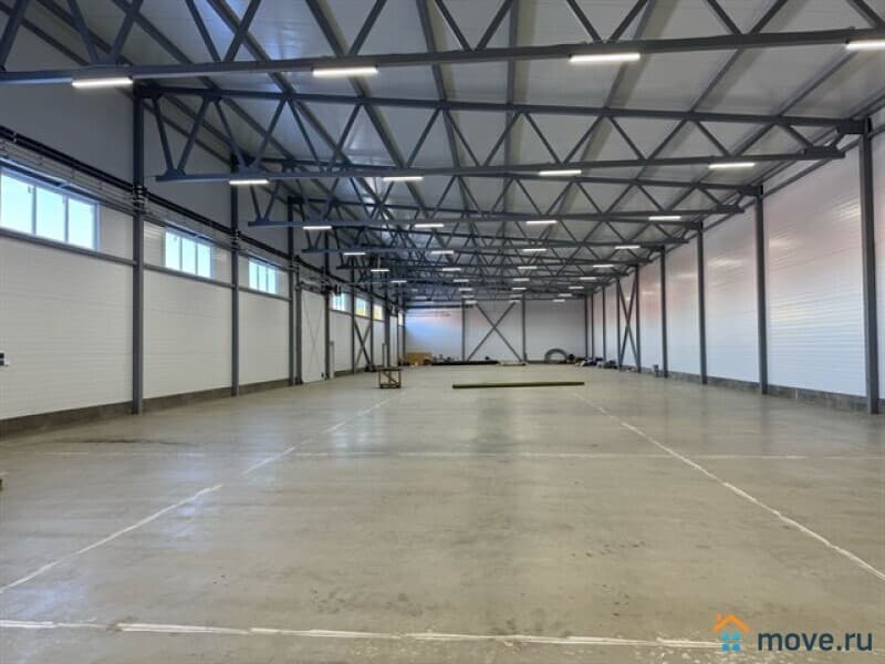 склад, 2000 м&sup2;