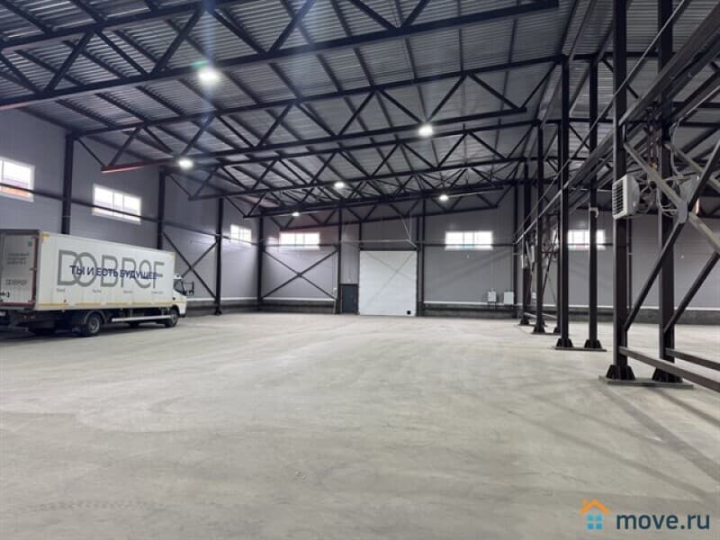 склад, 1310 м&sup2;