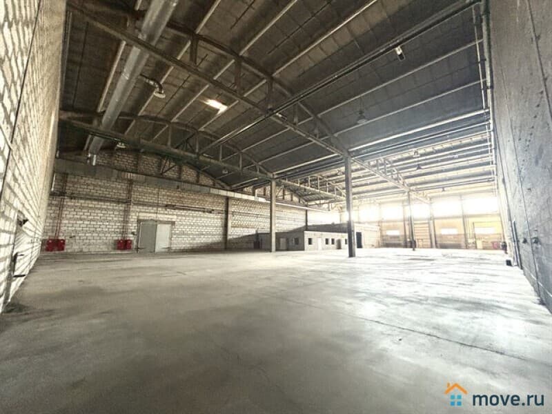 склад, 3300 м&sup2;