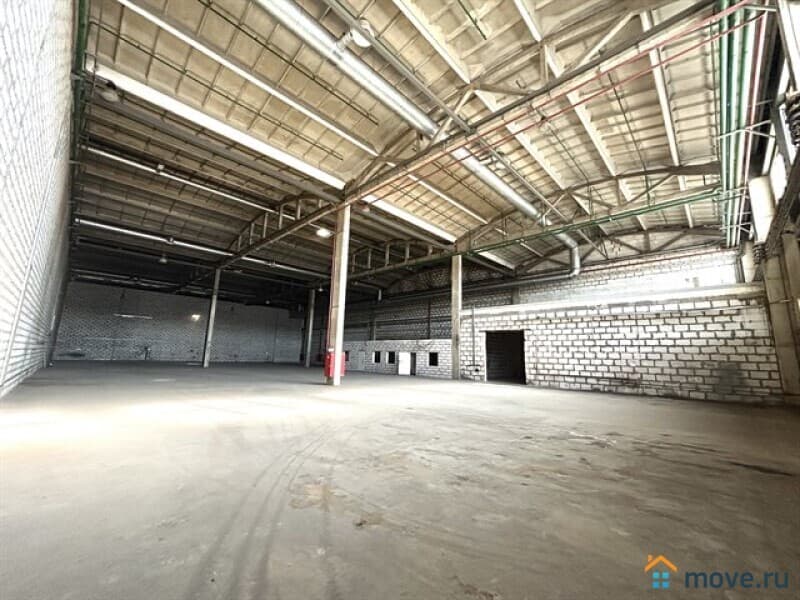склад, 3300 м&sup2;