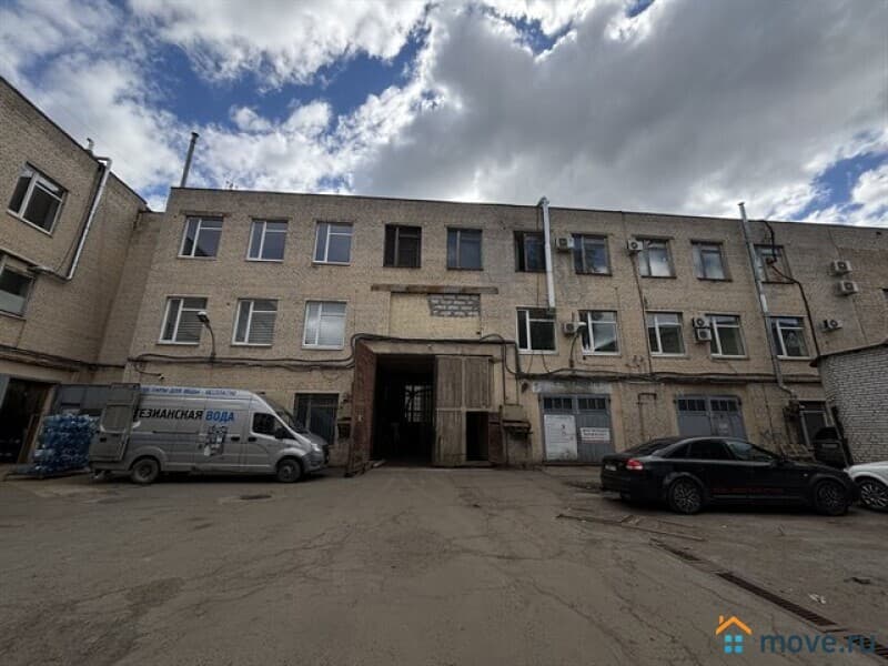 склад, 2000 м&sup2;