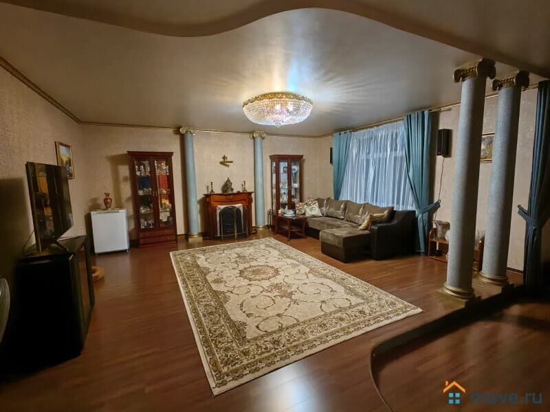 3-комн. квартира, 135.9 м²