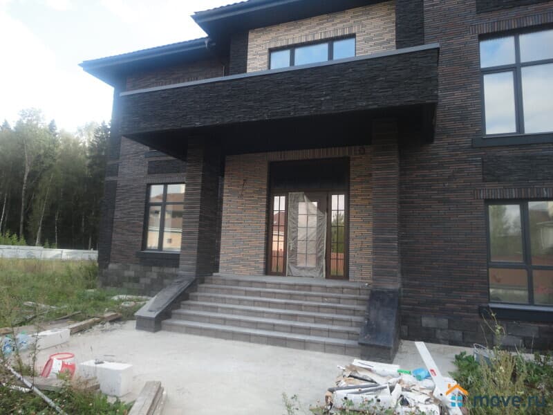 коттедж, 650 м²