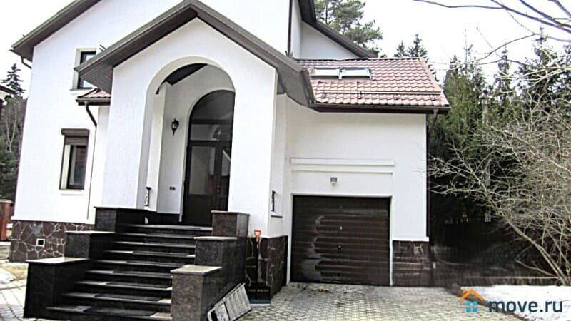 коттедж, 335 м&sup2;