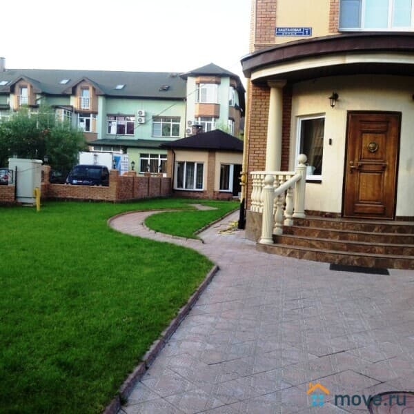 таунхаус, 325 м&sup2;