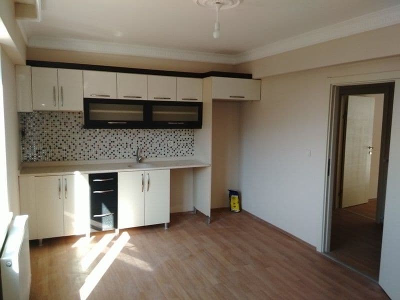 6-комн. квартира, 250 м²