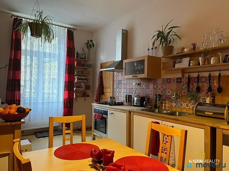 5-комн. квартира, 146 м²