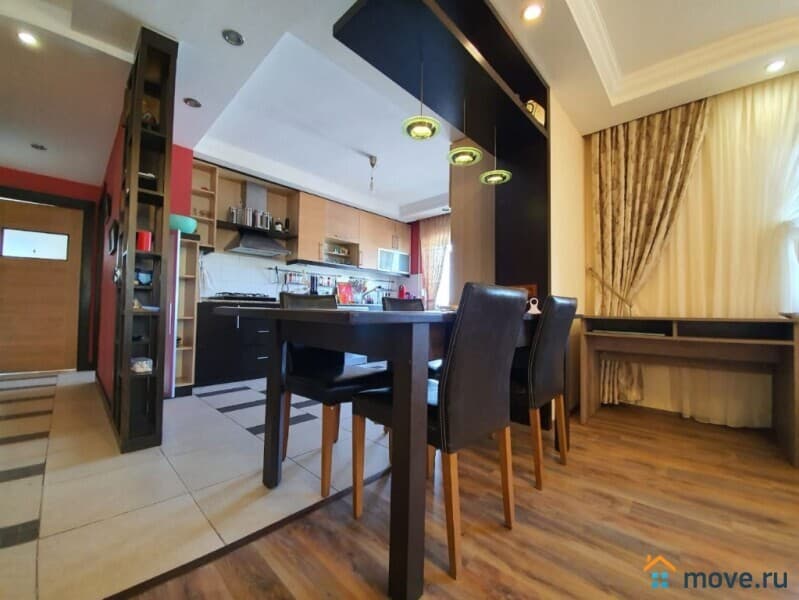 4-комн. квартира, 150 м²