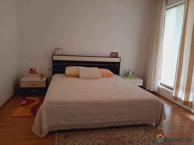 3-комн. квартира, 100 м²