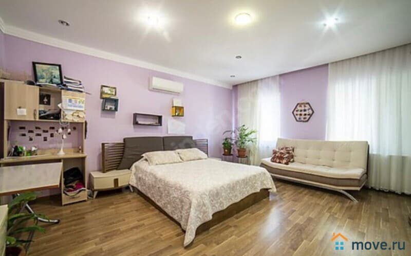 6-комн. квартира, 350 м²