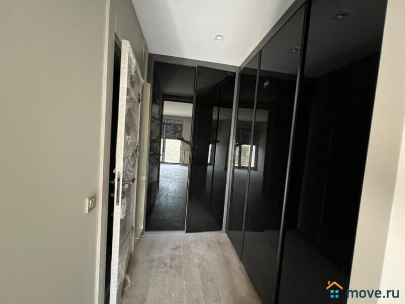 3-комн. квартира, 150 м²