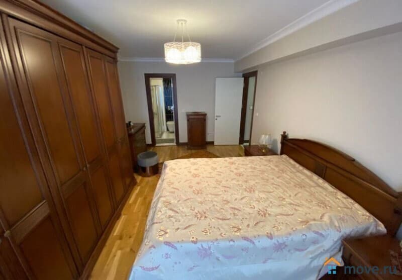 4-комн. квартира, 135 м²