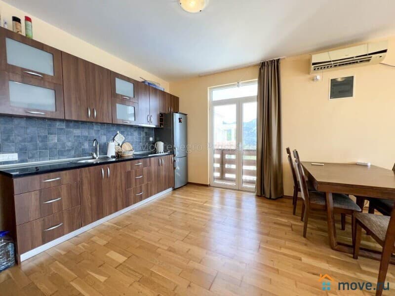 3-комн. квартира, 155 м²