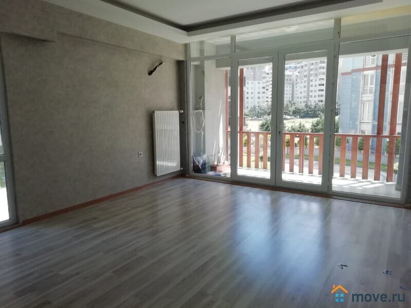 3-комн. квартира, 150 м²