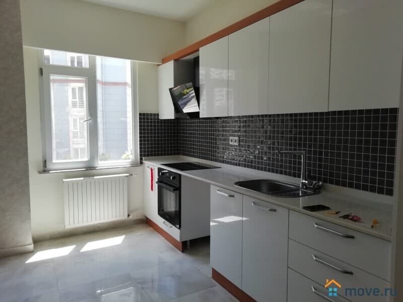 3-комн. квартира, 150 м²