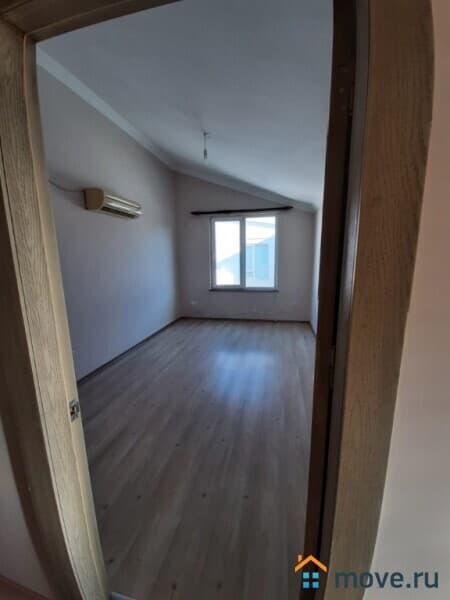 5-комн. квартира, 175 м²