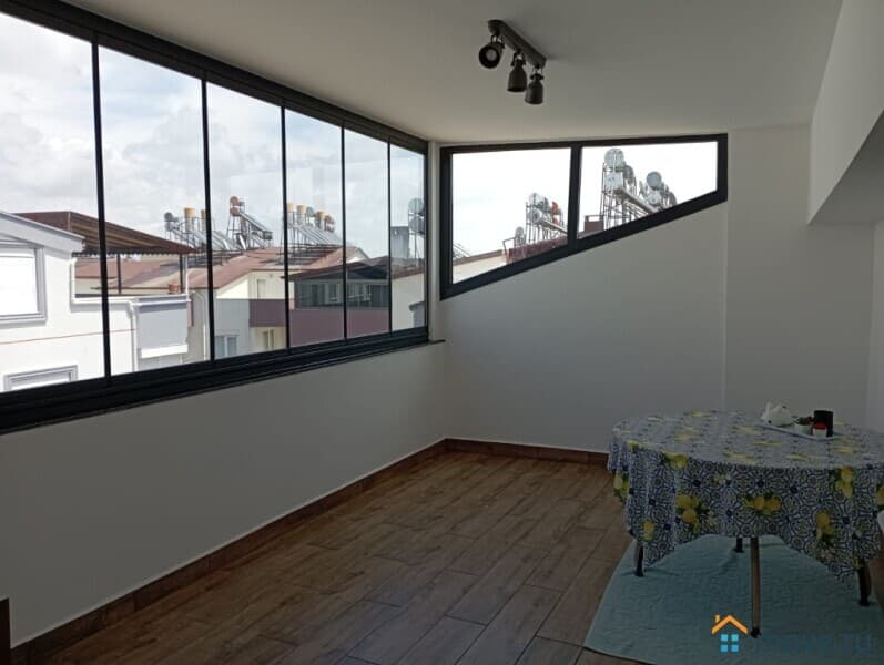 5-комн. квартира, 130 м²