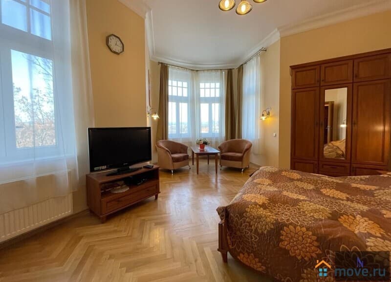 5-комн. квартира, 130 м²