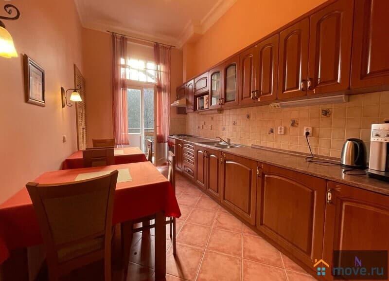 5-комн. квартира, 130 м²