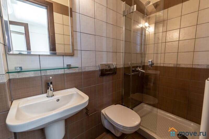 3-комн. квартира, 140 м²