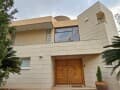 Купить виллу, 250 м². Фото 1