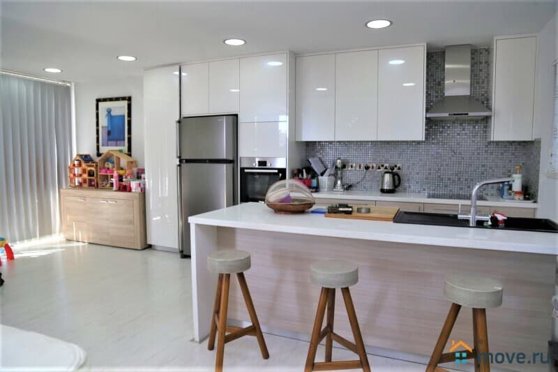 3-комн. квартира, 128 м²