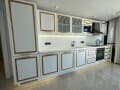 Купить трехкомнатную квартиру, 236 м², этаж 2 из 5. Фото 1