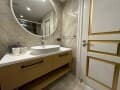 Купить трехкомнатную квартиру, 236 м², этаж 2 из 5. Фото 39