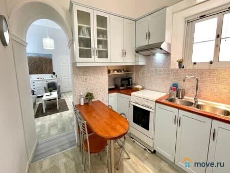 Продаем 3-комнатную квартиру, 68 м², Керкира