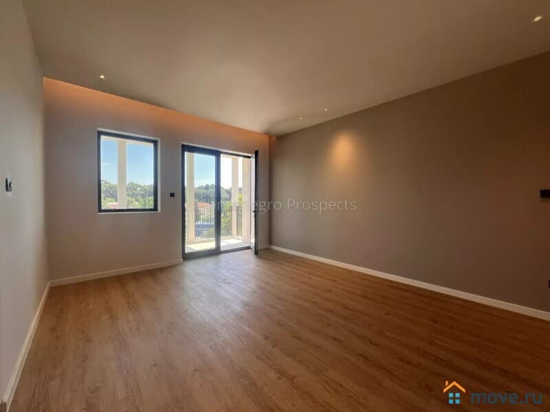 3-комн. квартира, 134 м²